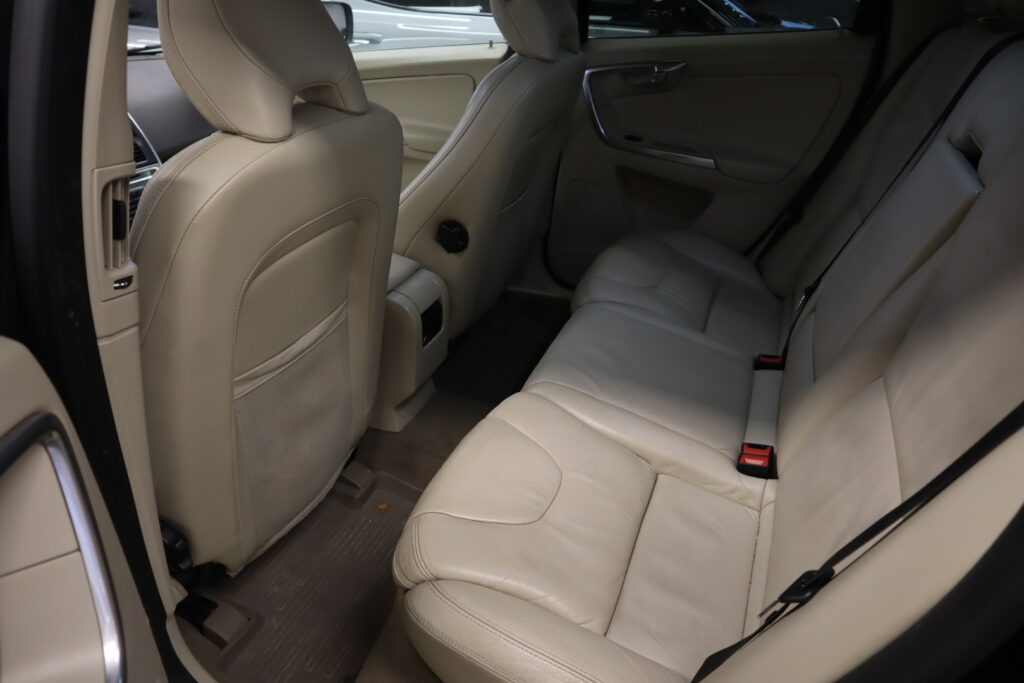 Volvo XC60, image 10