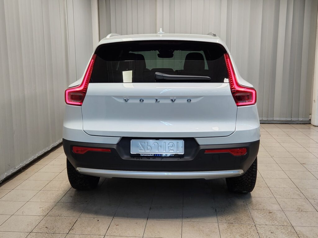 Volvo XC40, image 4