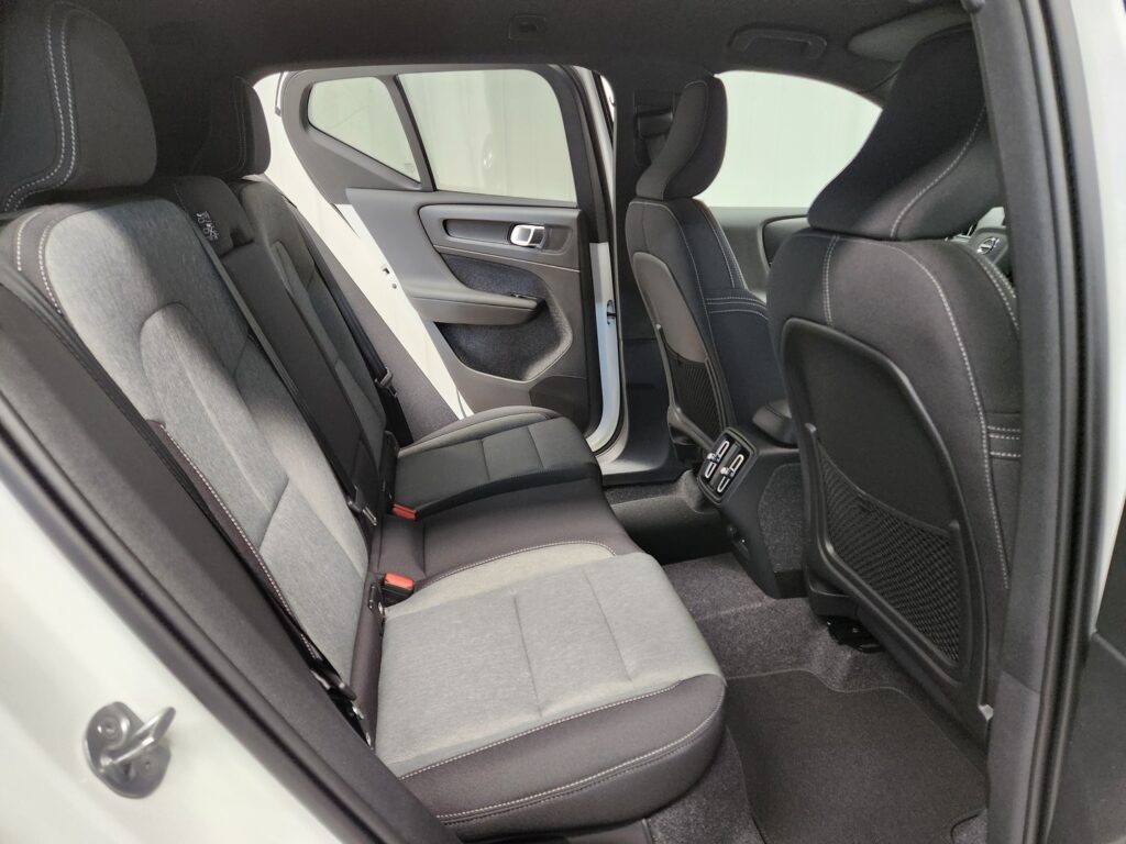 Volvo XC40, image 8