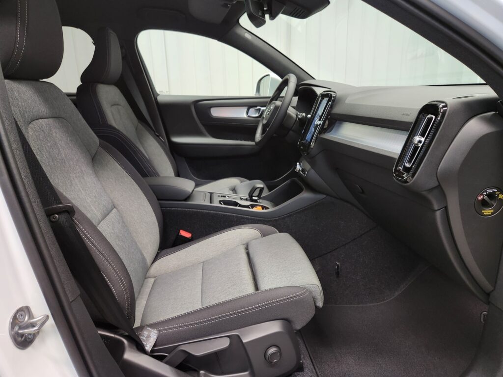 Volvo XC40, image 9