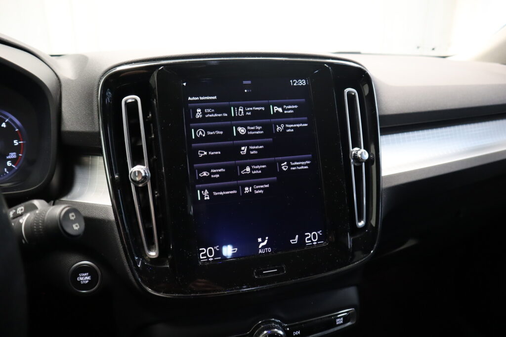 Volvo XC40, image 11