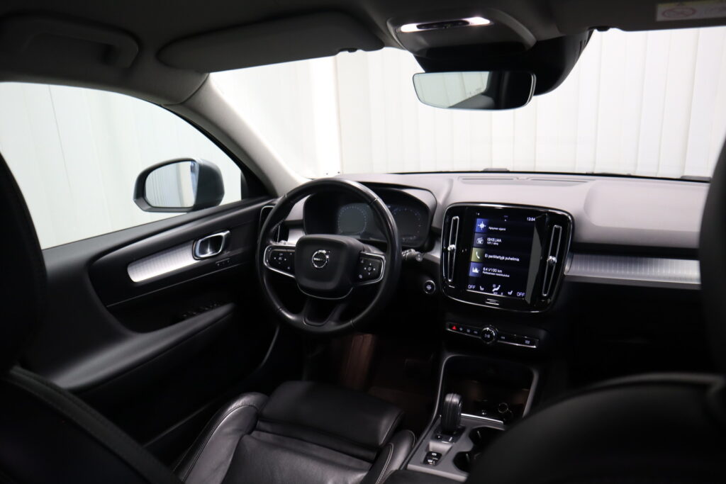 Volvo XC40, image 13