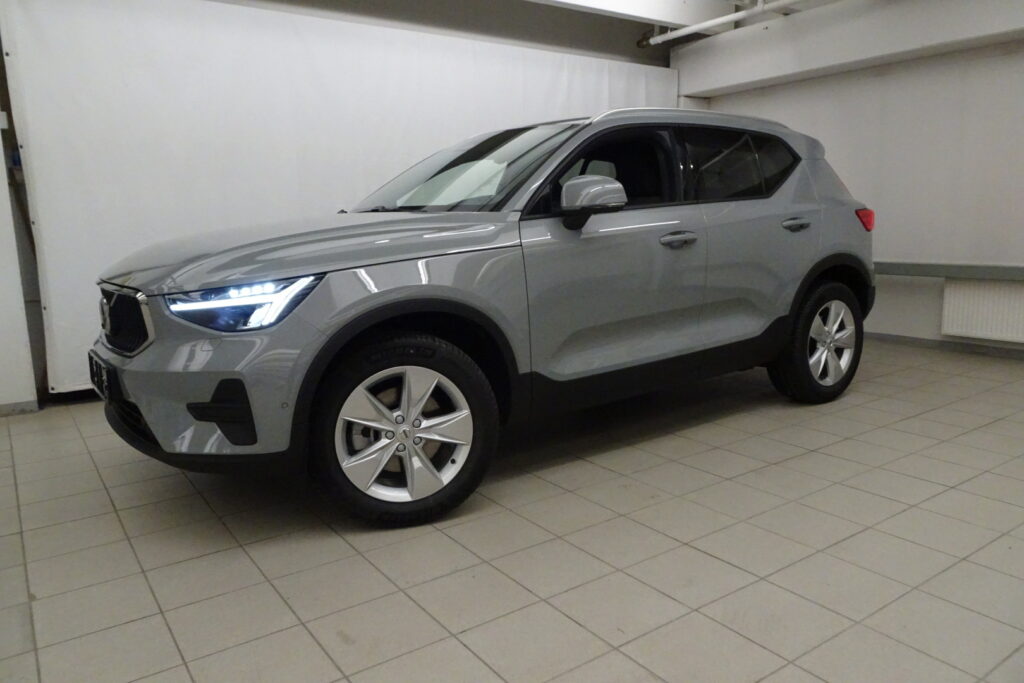 Volvo XC40, image 1