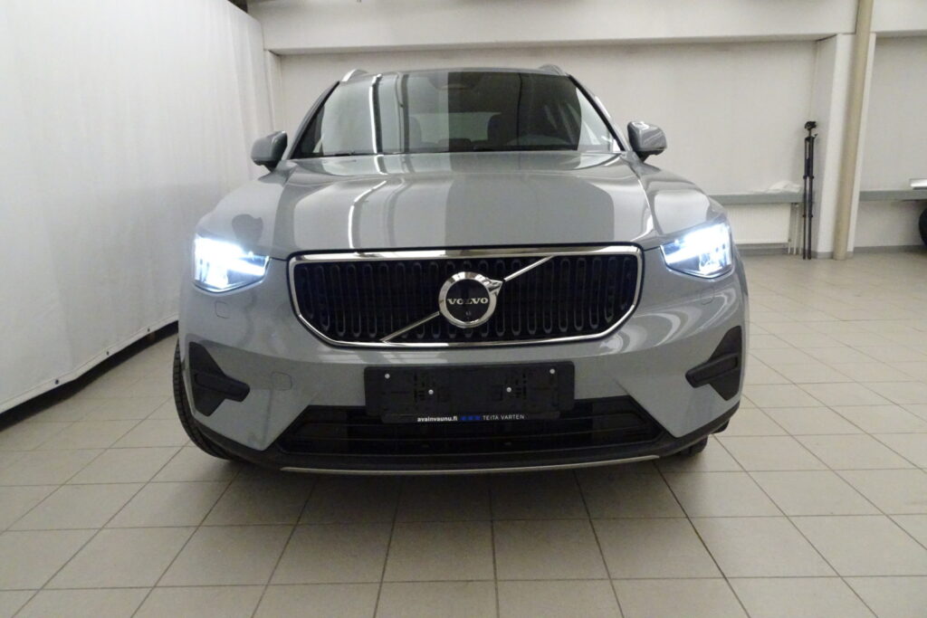 Volvo XC40, image 2