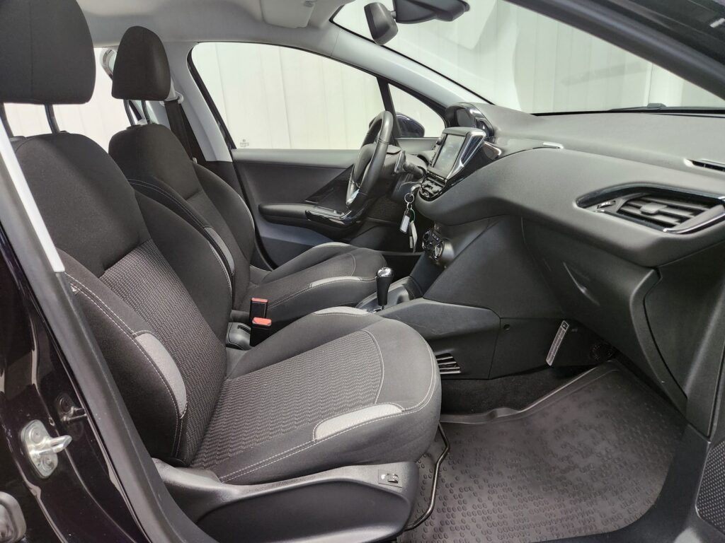 Peugeot 208, image 7