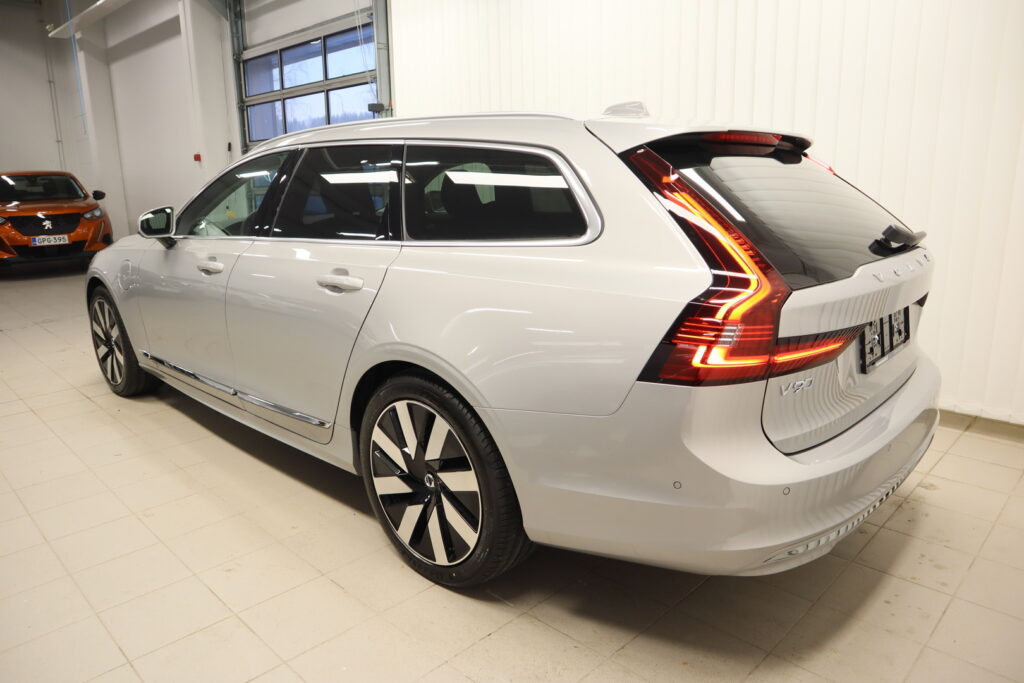 Volvo V90, image 3