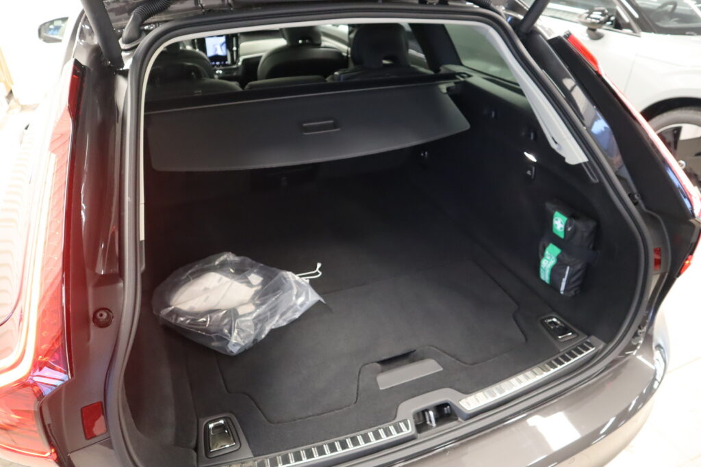 Volvo V90, image 15