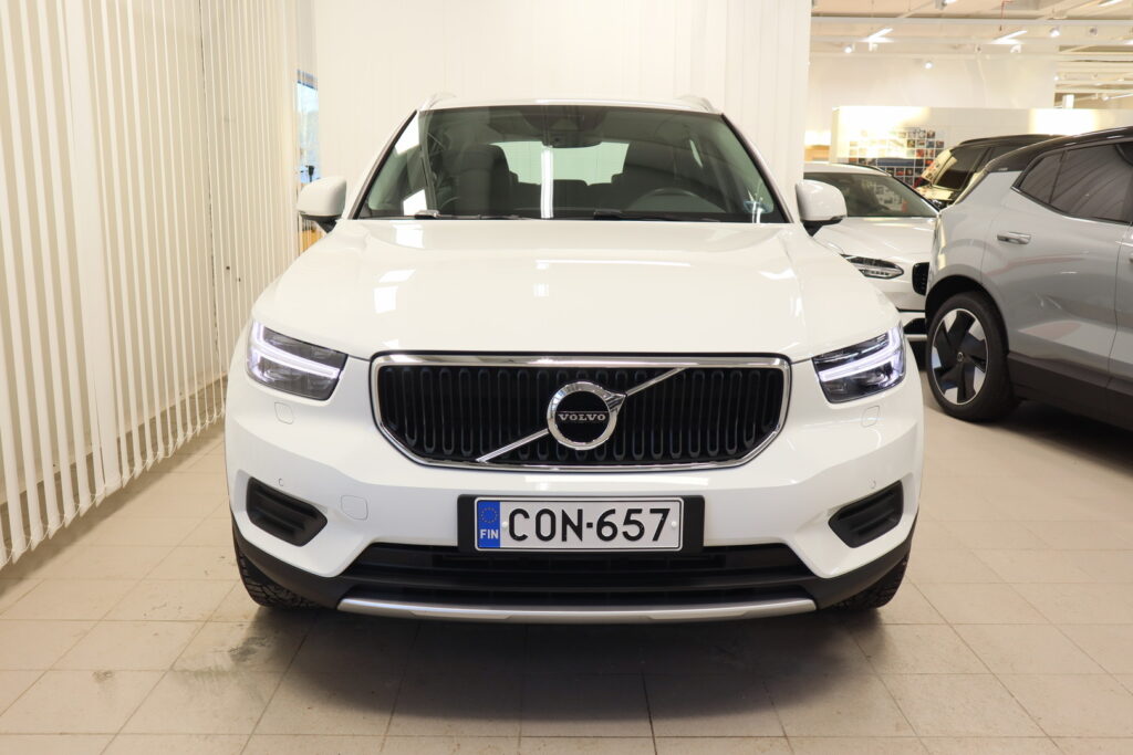 Volvo XC40, image 2