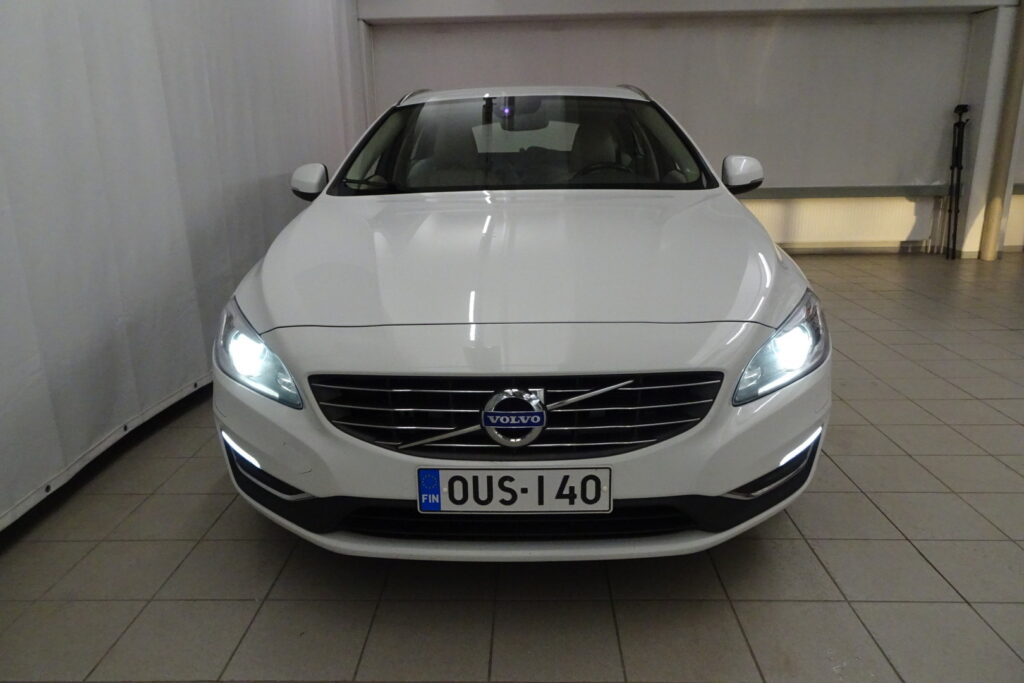 Volvo V60, image 2