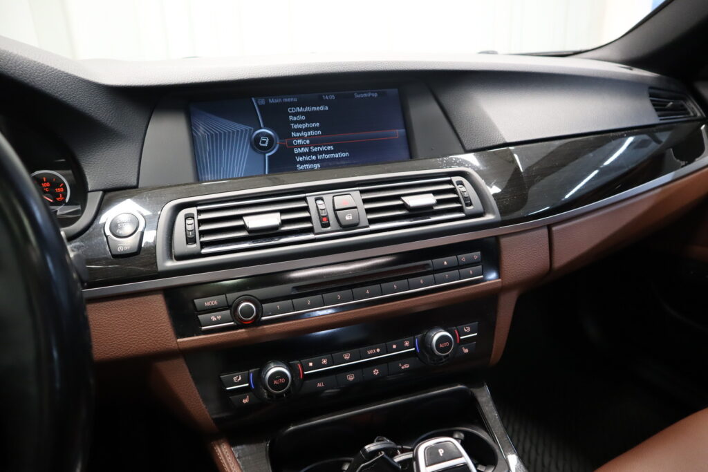 BMW 530, image 12