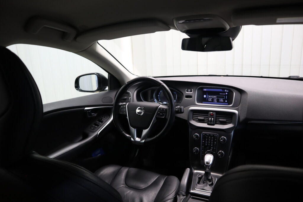 Volvo V40, image 12