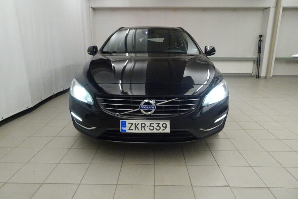 Volvo V60, image 2