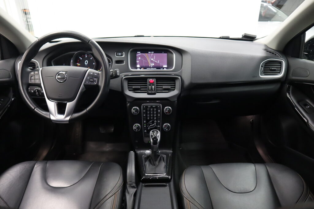 Volvo V40 Cross Country, image 6