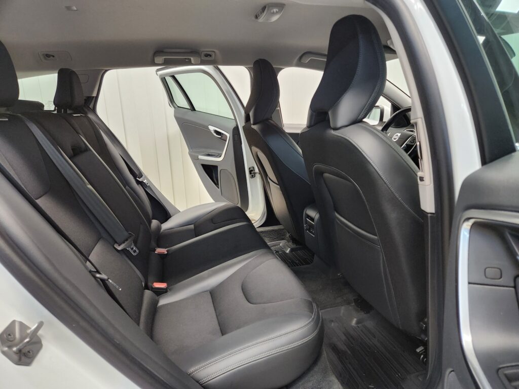 Volvo V60, image 8