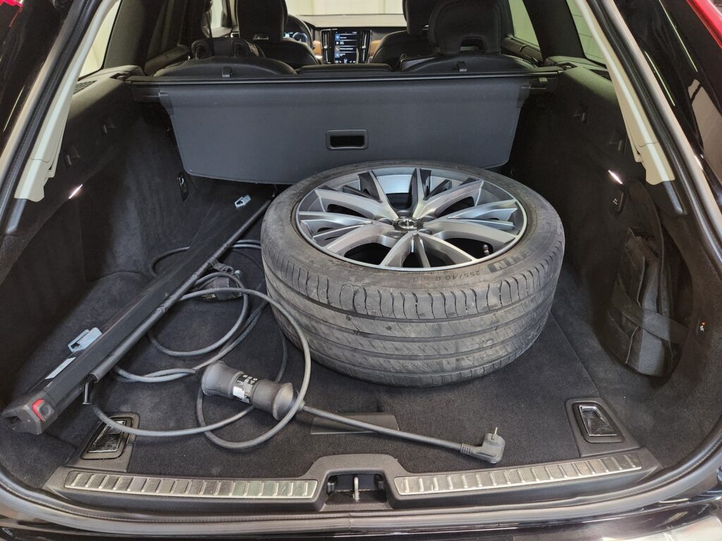 Volvo V90, image 16