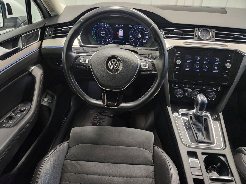 Volkswagen Passat, image 11