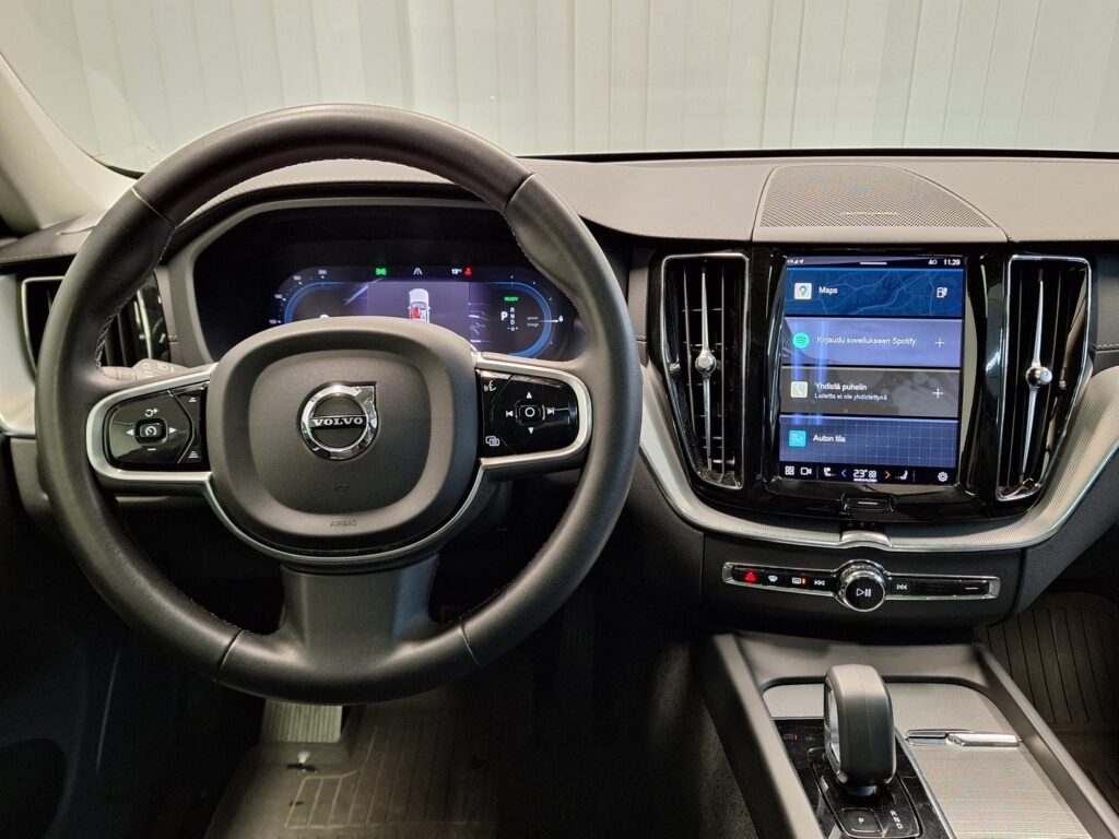 Volvo XC60, image 12