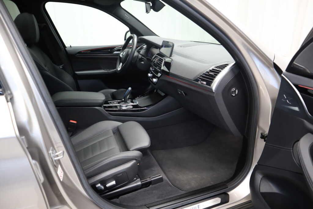 BMW iX3, image 19