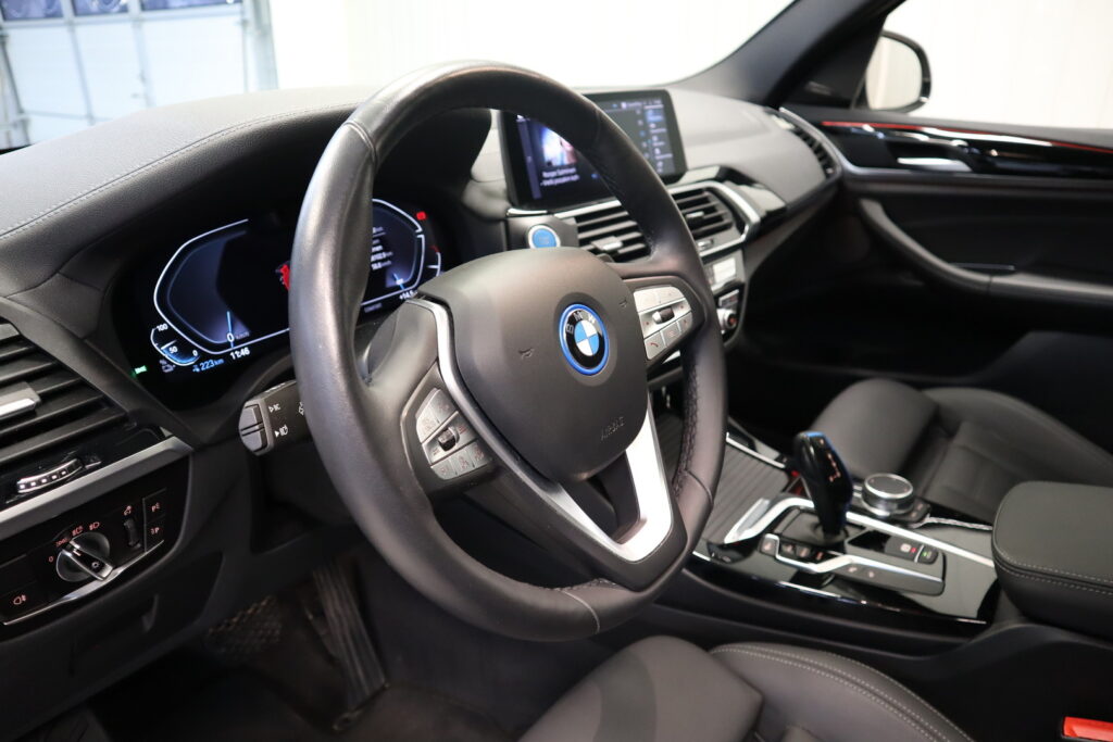 BMW iX3, image 5