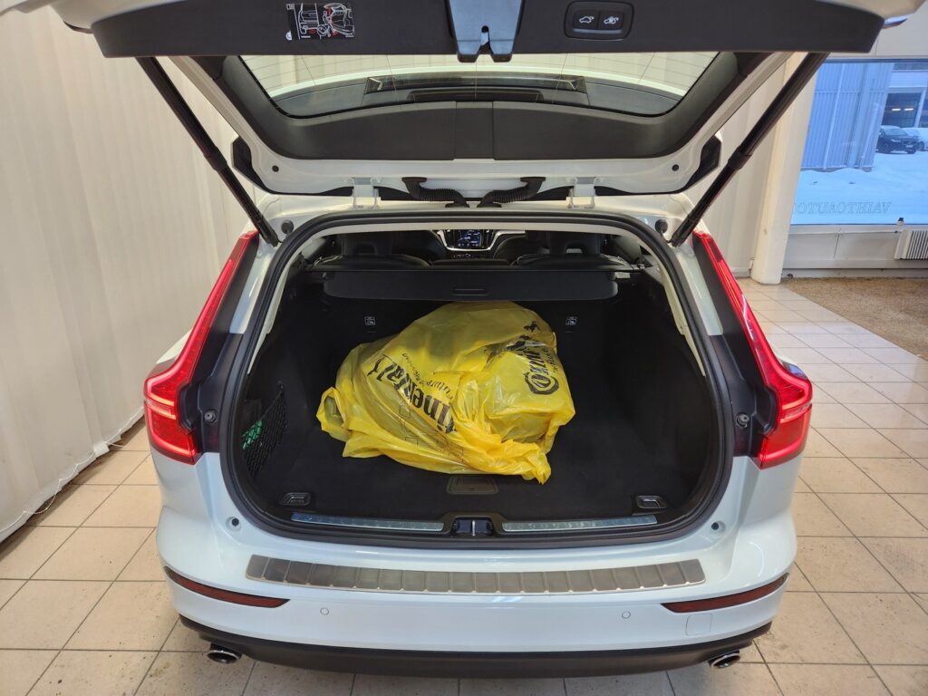 Volvo V60, image 16