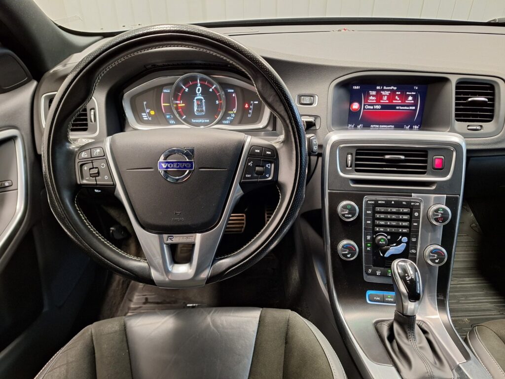 Volvo V60, image 12