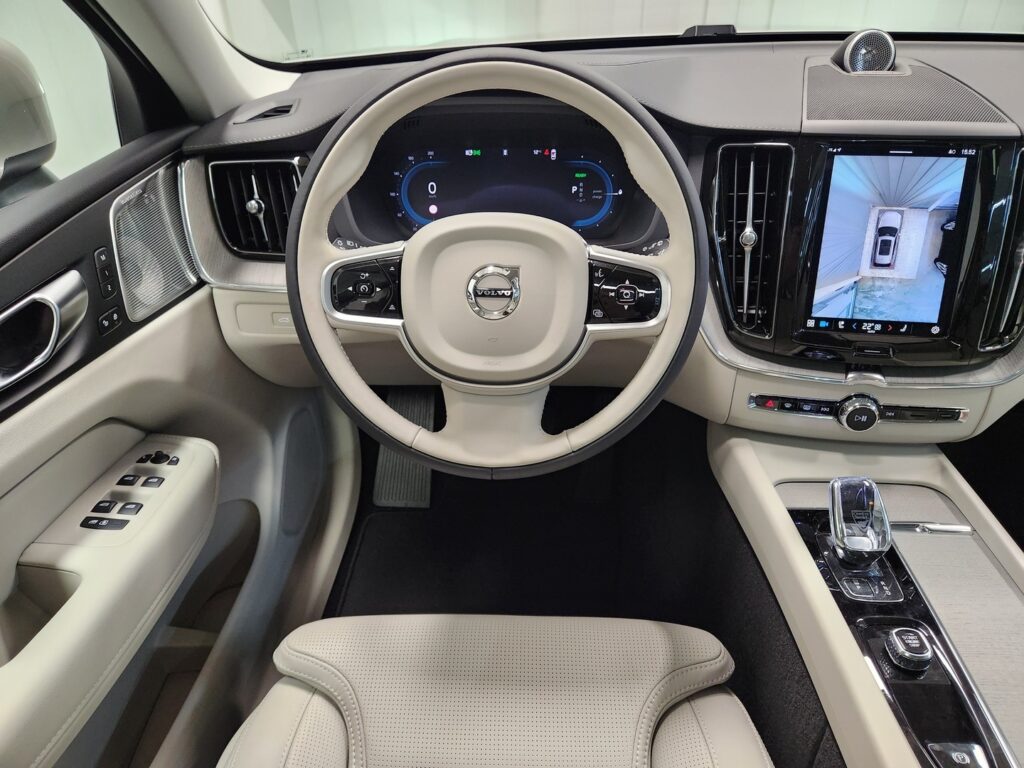 Volvo XC60, image 12