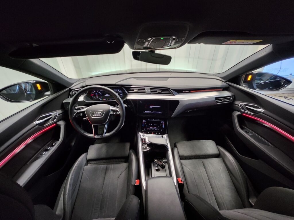 Audi e-tron, image 10