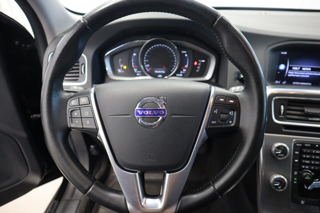 Volvo V60, image 10